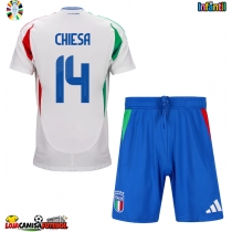 Camisa de Futebol Itália Federico Chiesa #14 Equipamento Secundário Infantil Europeu 2024 Manga Curta (+ Calças curtas)